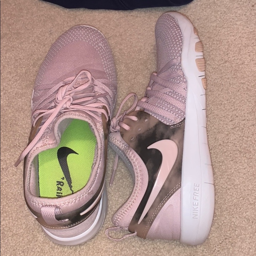 nike running shoes 7.5